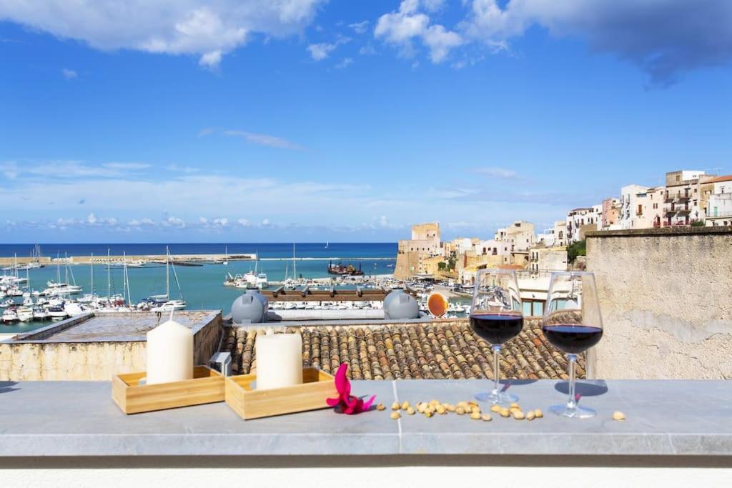 A 2 Passi Dal Castello ,Appartamento Con Veranda Castellammare del Golfo Bagian luar foto
